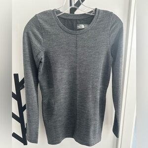 The North Face Women's Charcoal Gray Long Sleeve Top